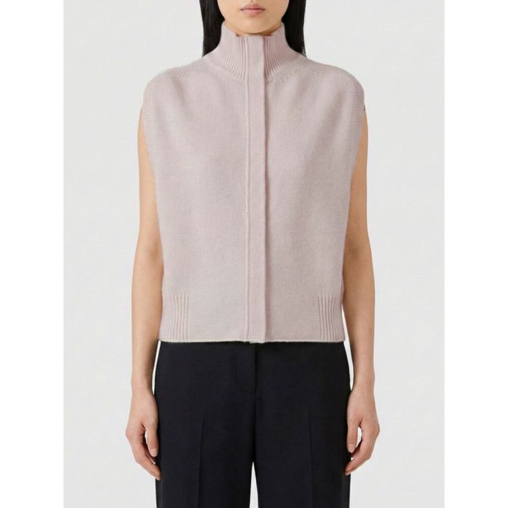 Sa Su Phi Sweater Woman Nude